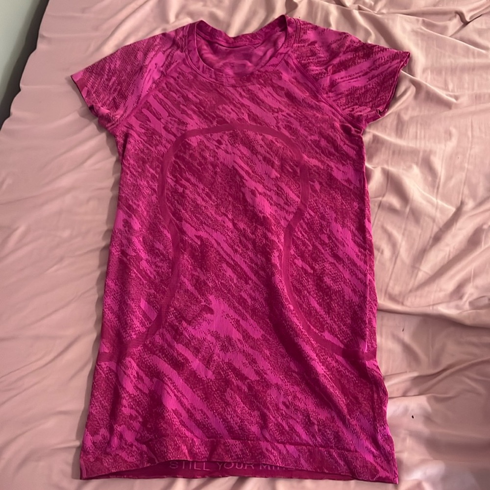 Rare Limited edition lululemon swiftly tech